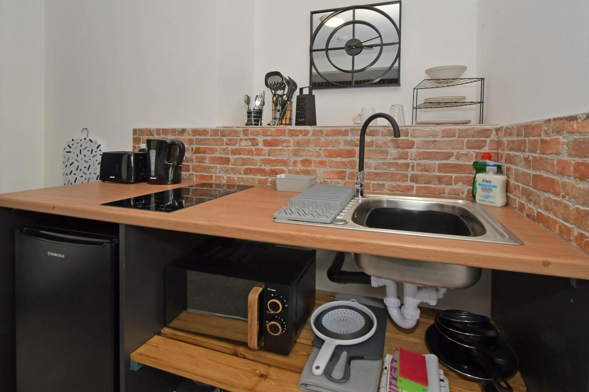 Stay At Shobnall Road Rooms And Studios Burton ภายนอก รูปภาพ
