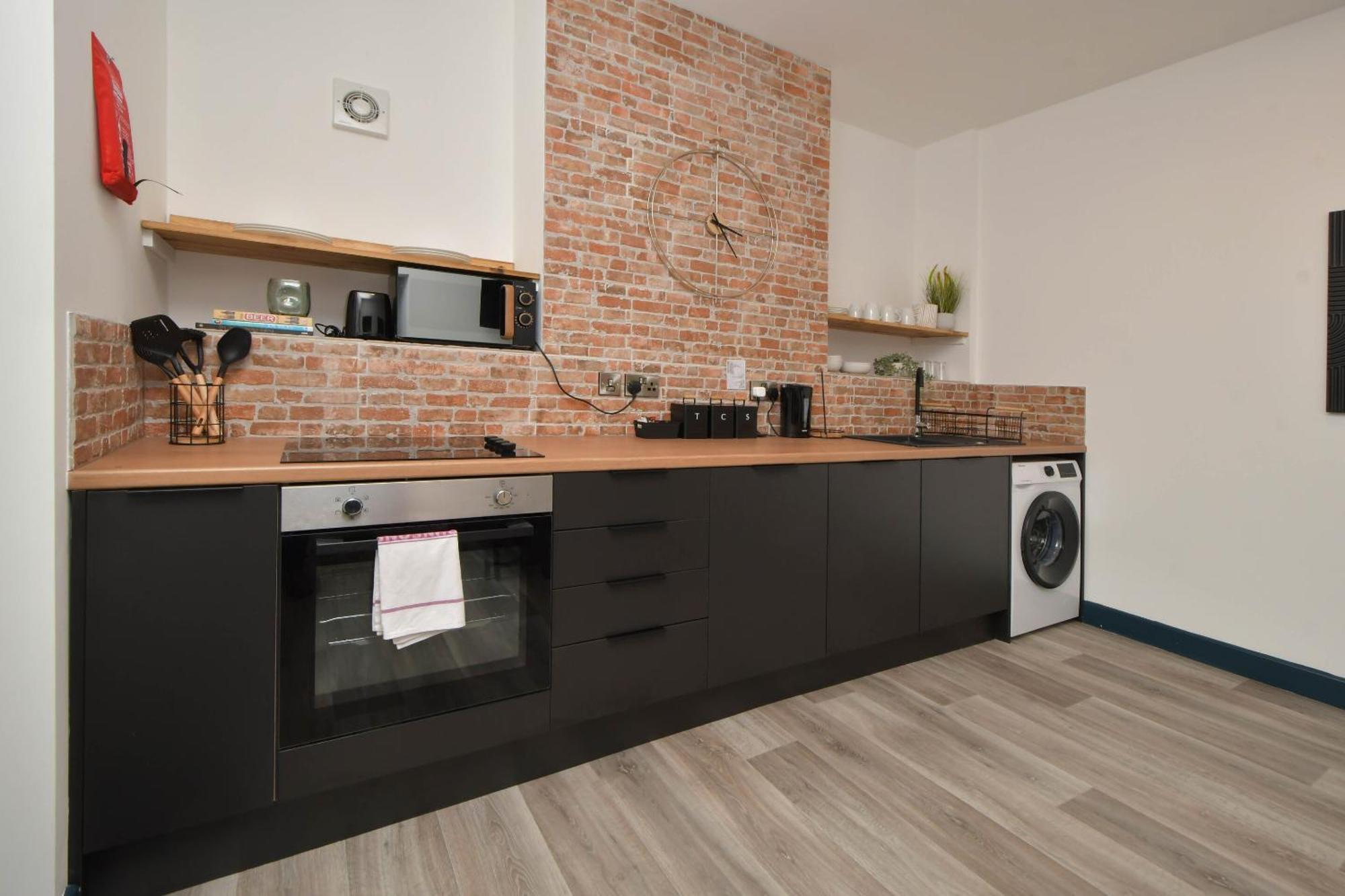 Stay At Shobnall Road Rooms And Studios Burton ภายนอก รูปภาพ