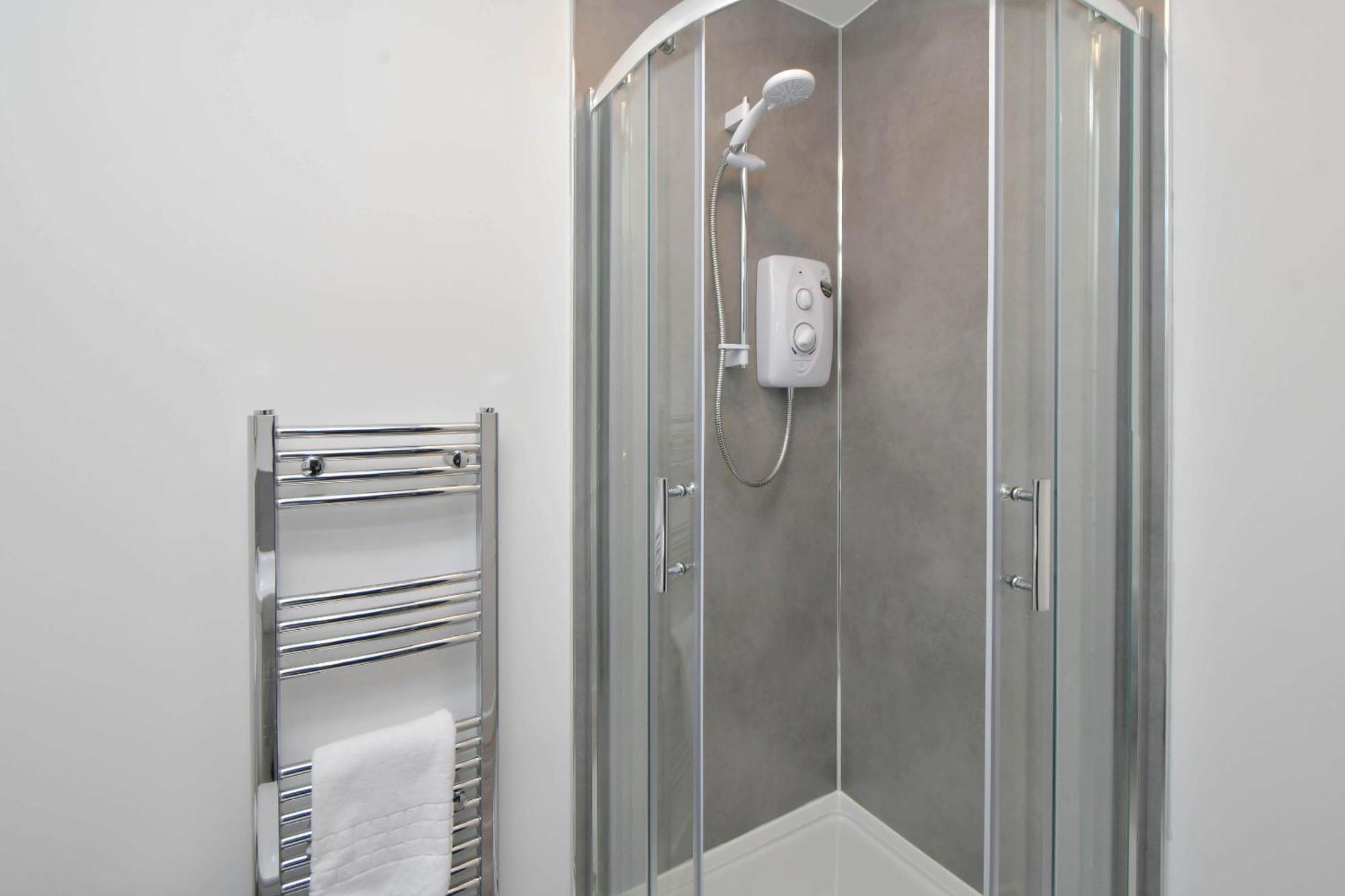 Stay At Shobnall Road Rooms And Studios Burton ภายนอก รูปภาพ