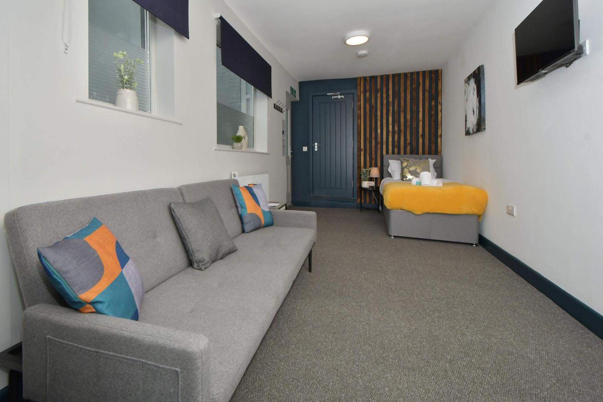 Stay At Shobnall Road Rooms And Studios Burton ภายนอก รูปภาพ