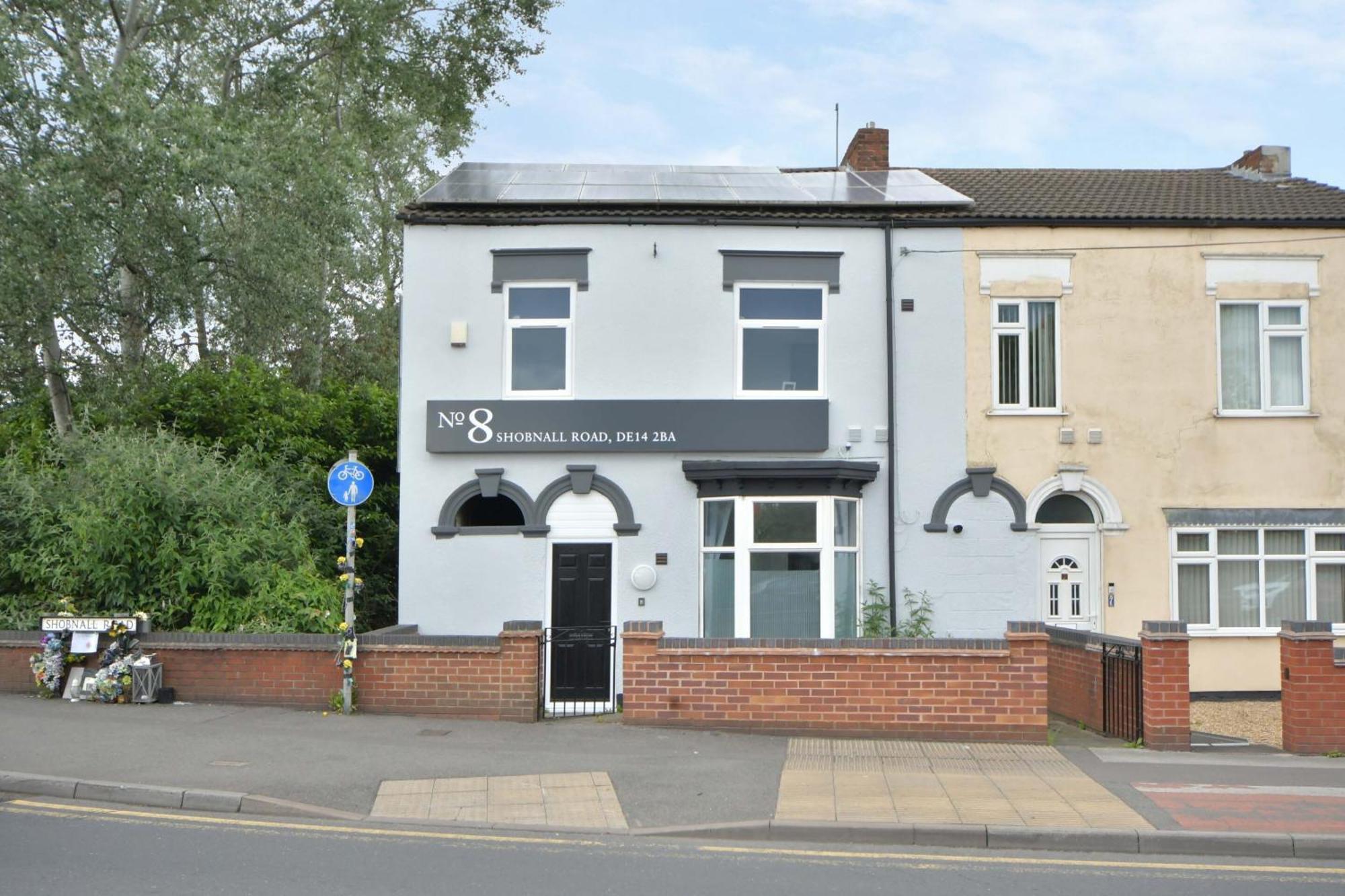 Stay At Shobnall Road Rooms And Studios Burton ภายนอก รูปภาพ