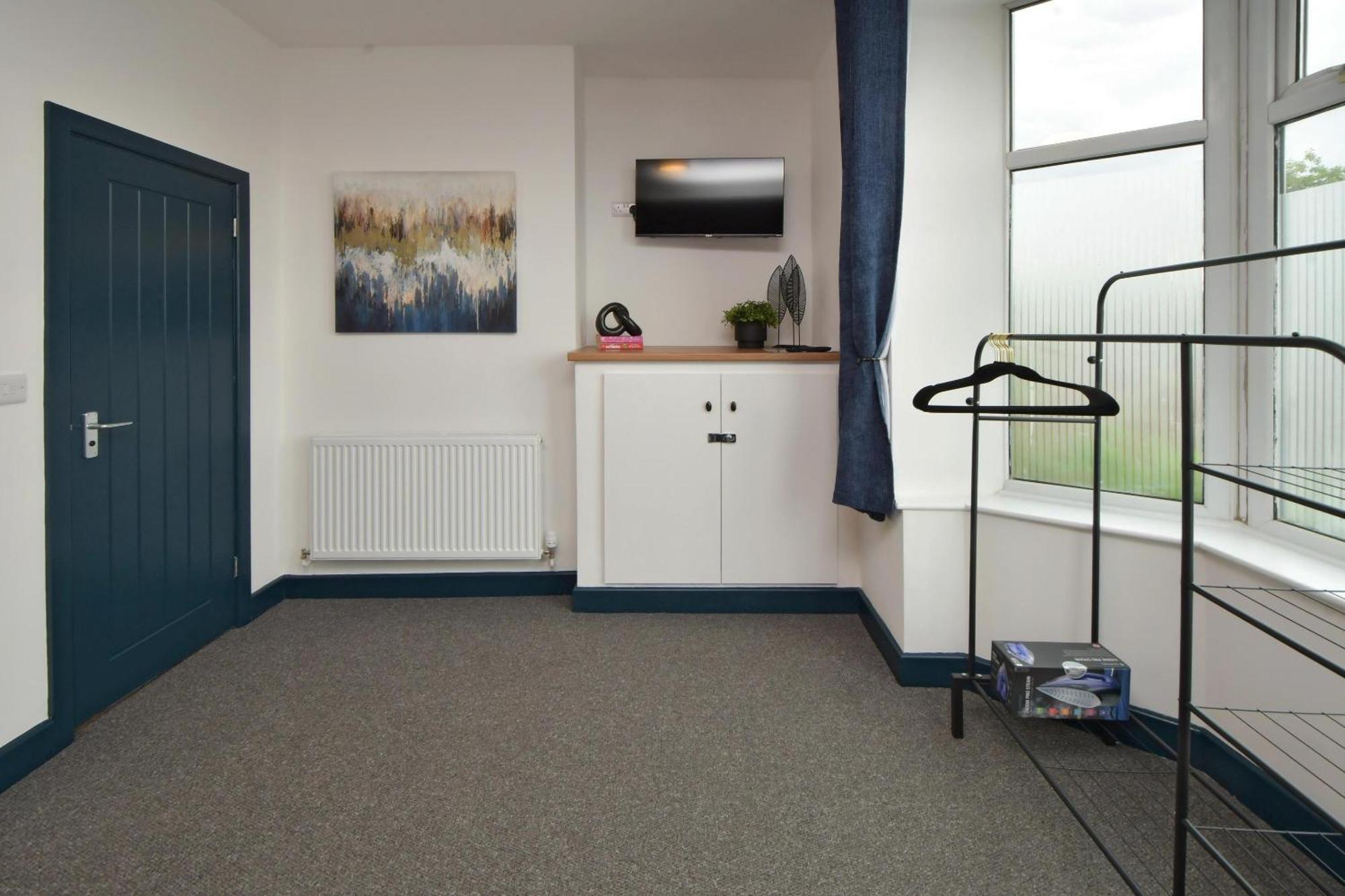 Stay At Shobnall Road Rooms And Studios Burton ภายนอก รูปภาพ
