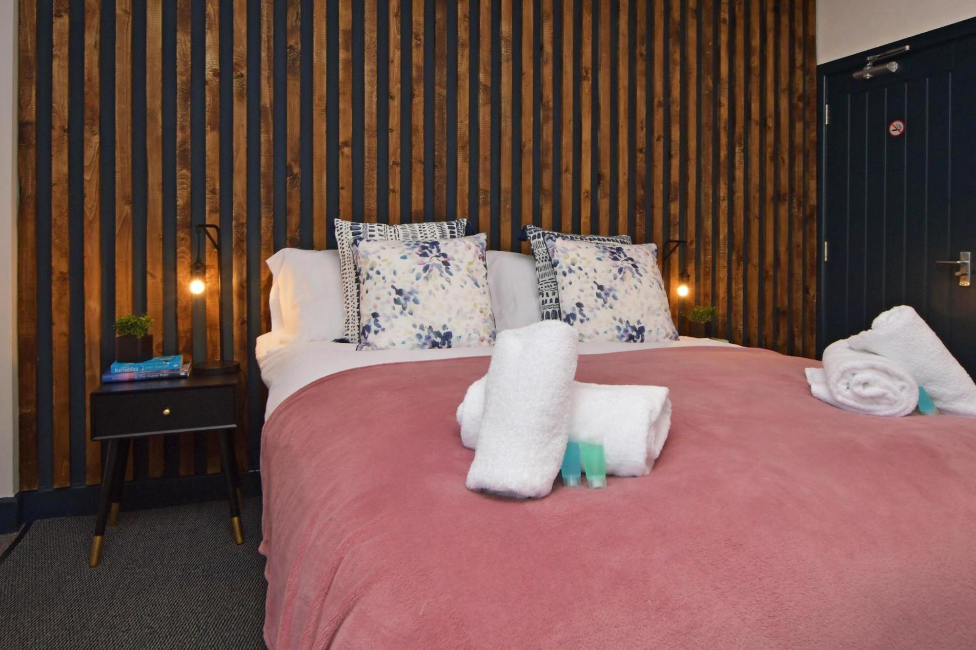 Stay At Shobnall Road Rooms And Studios Burton ภายนอก รูปภาพ