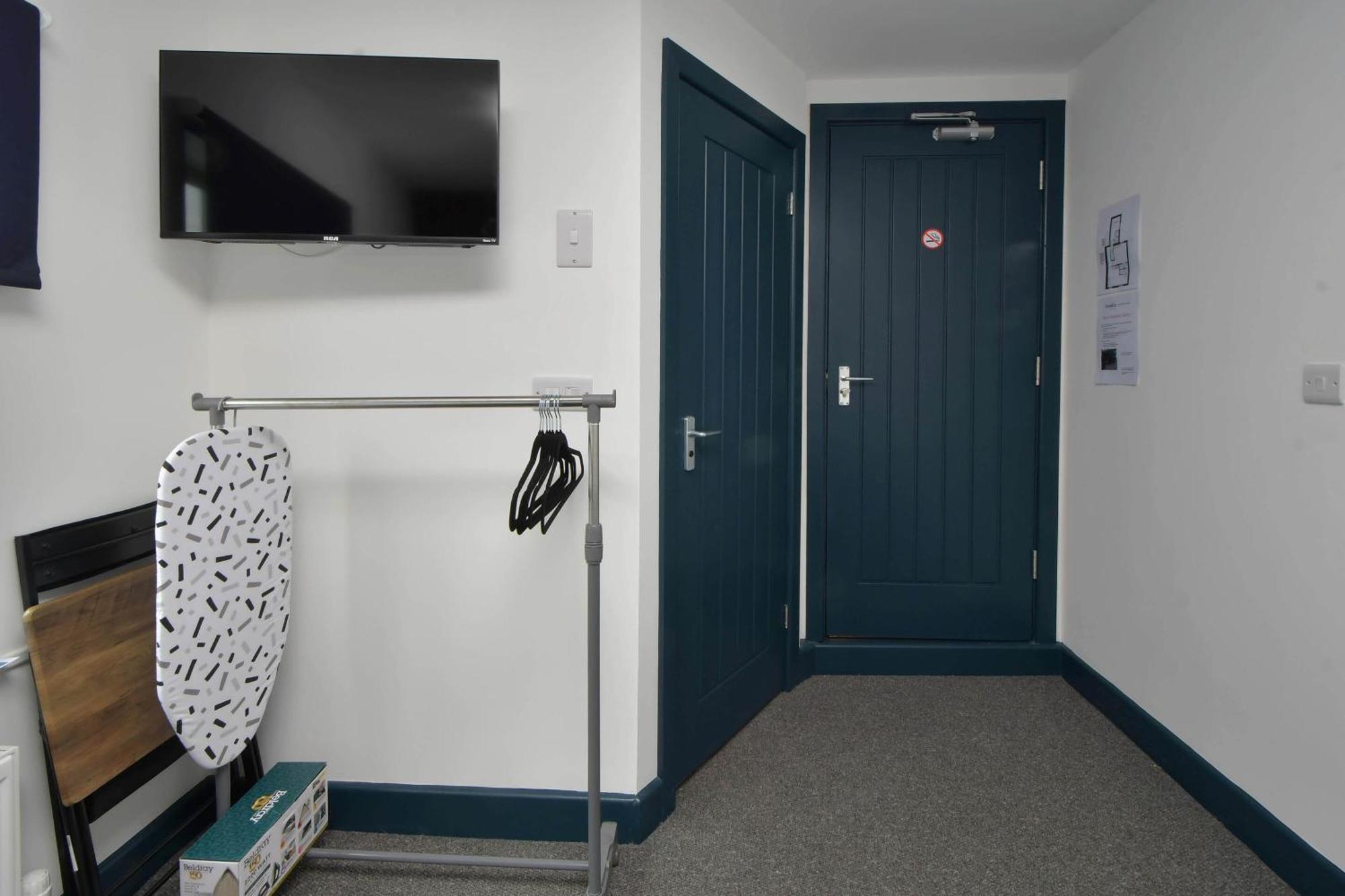 Stay At Shobnall Road Rooms And Studios Burton ภายนอก รูปภาพ