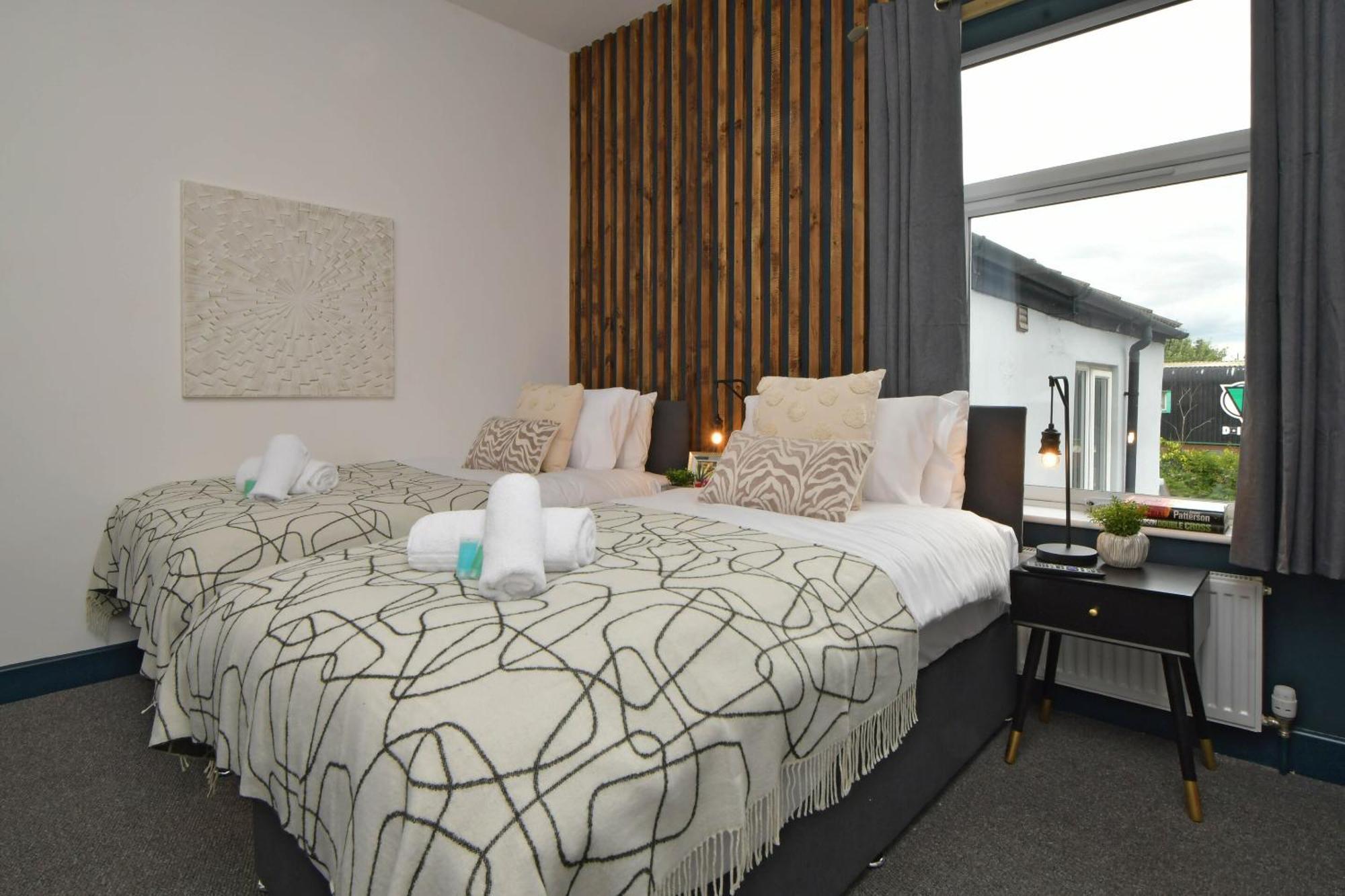 Stay At Shobnall Road Rooms And Studios Burton ภายนอก รูปภาพ
