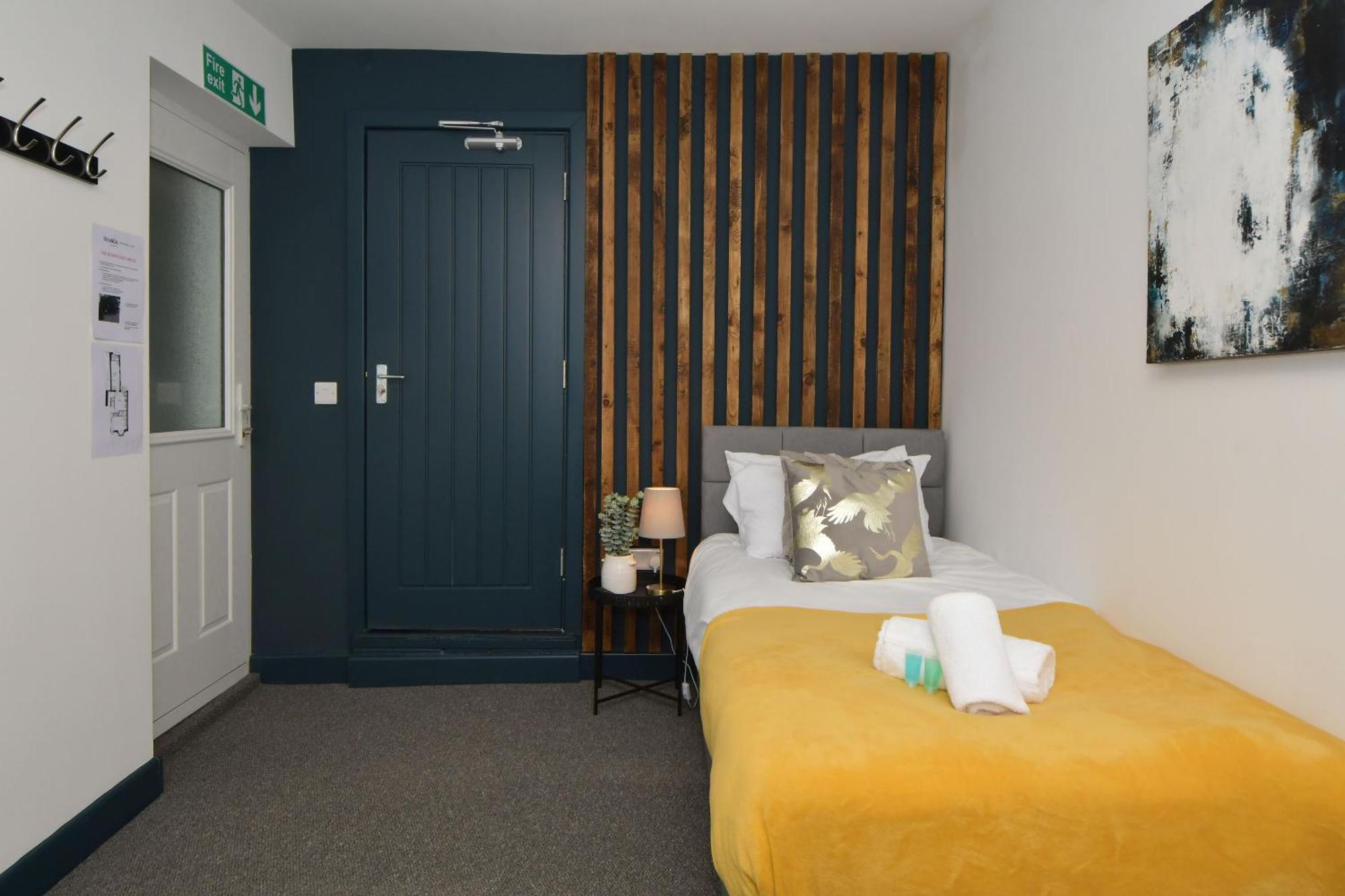Stay At Shobnall Road Rooms And Studios Burton ภายนอก รูปภาพ