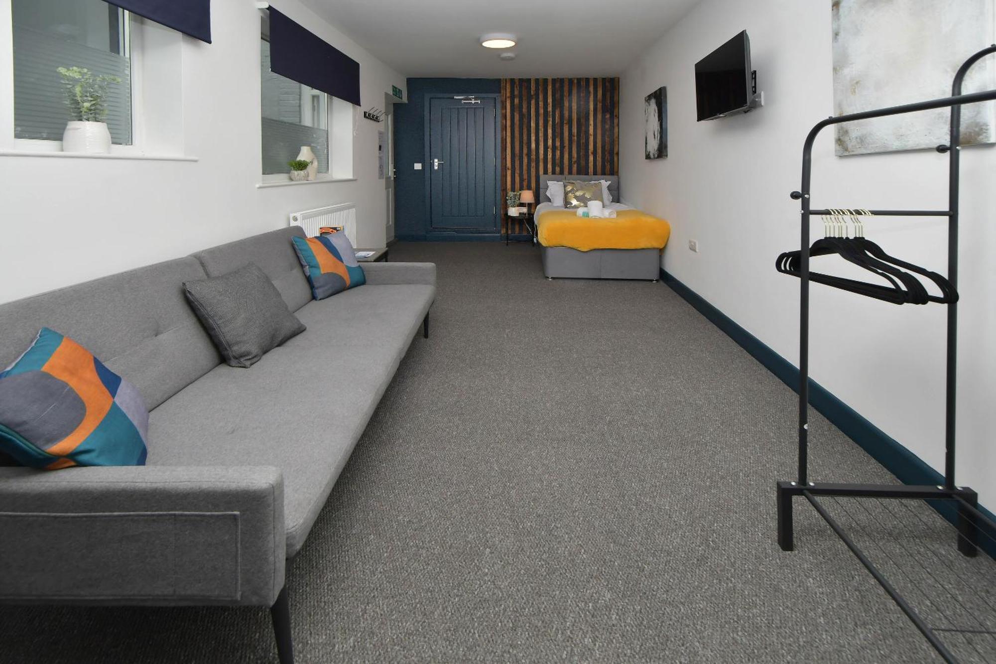 Stay At Shobnall Road Rooms And Studios Burton ภายนอก รูปภาพ