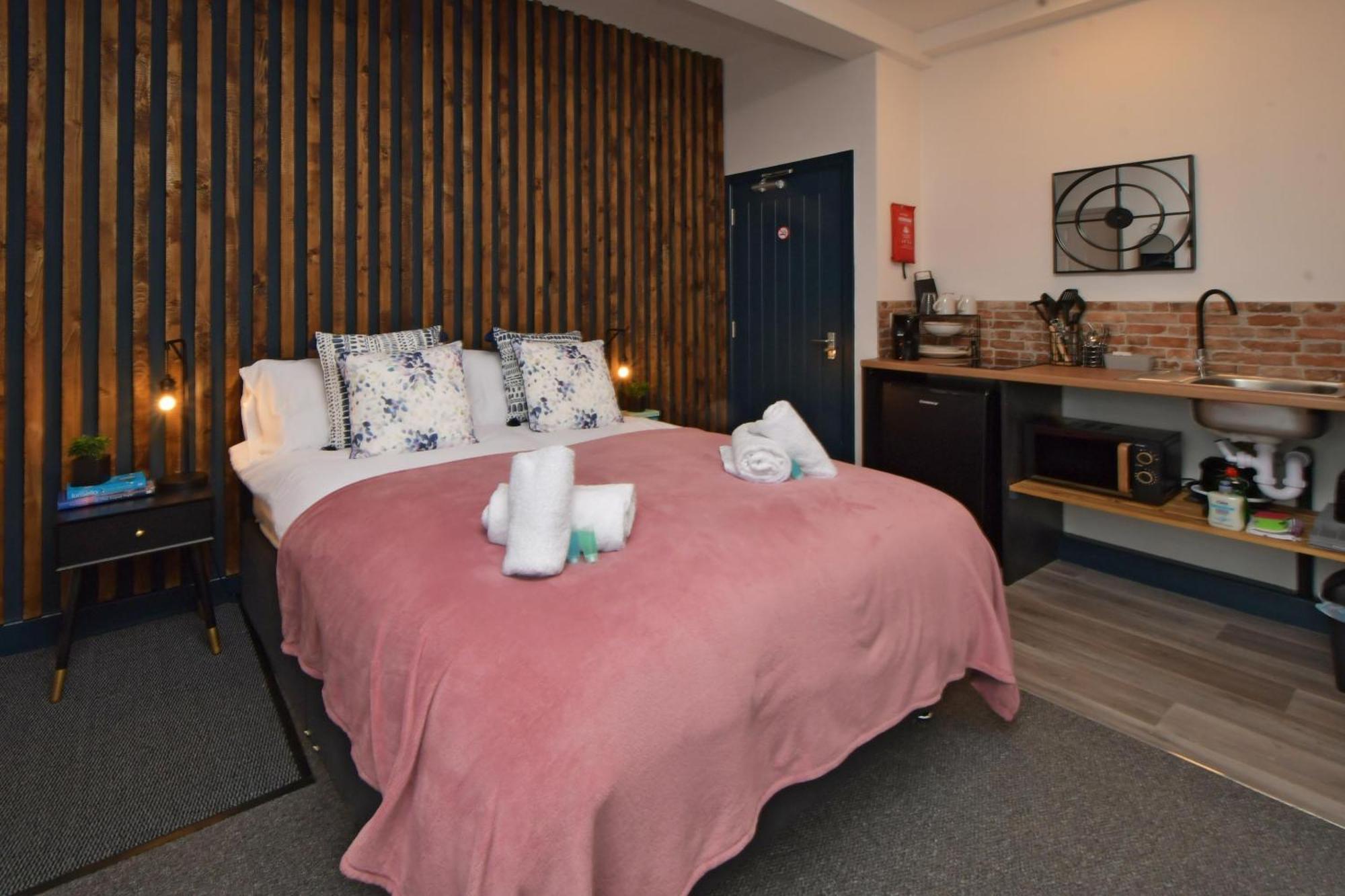 Stay At Shobnall Road Rooms And Studios Burton ภายนอก รูปภาพ