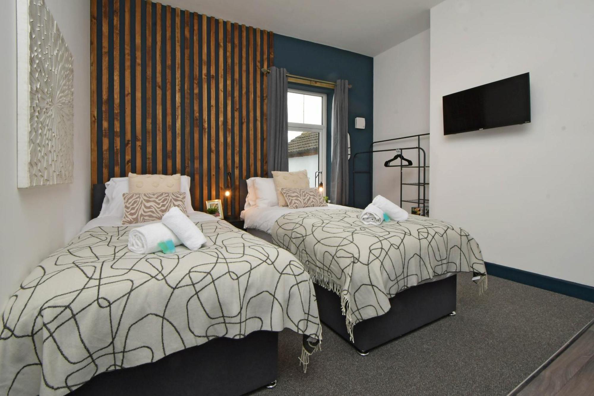 Stay At Shobnall Road Rooms And Studios Burton ภายนอก รูปภาพ